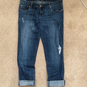 Distressed boyfriend crop jeans